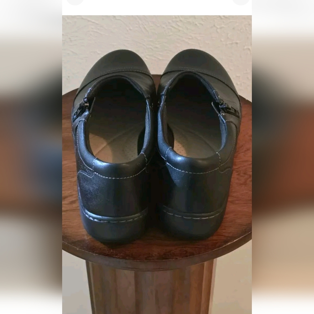 Clarks Cora Giny Women’s Black Leather Side-Zip Slip-On Loafer Shoes Size 9.5 M - Picture 5 of 10